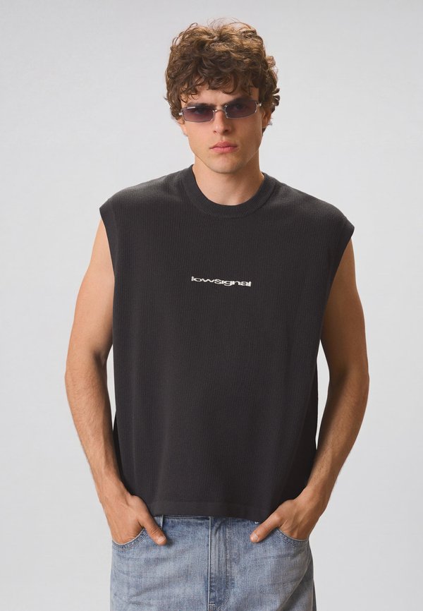 Bershka EMBROIDERED WORKER - TSHIRT - Top - black