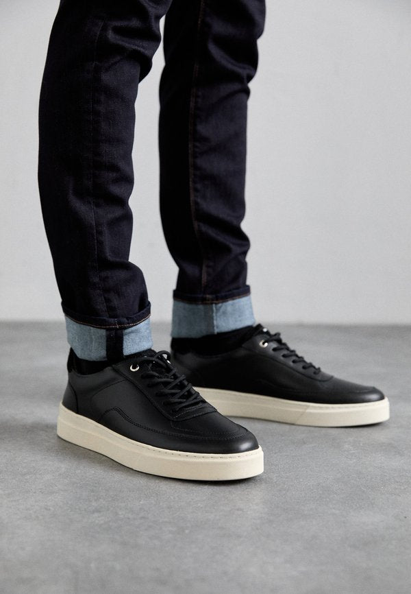 Filling Pieces MONDO VIERA