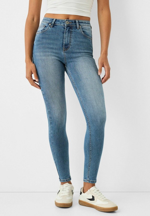 Bershka SUPER - Jeans Skinny Fit - light blue denim