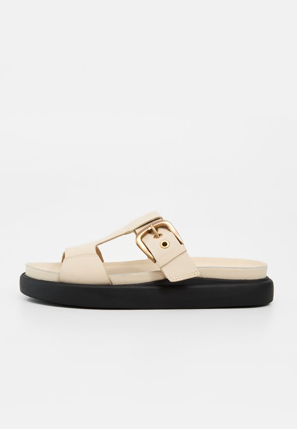 Clarks ARISTELLA WEST