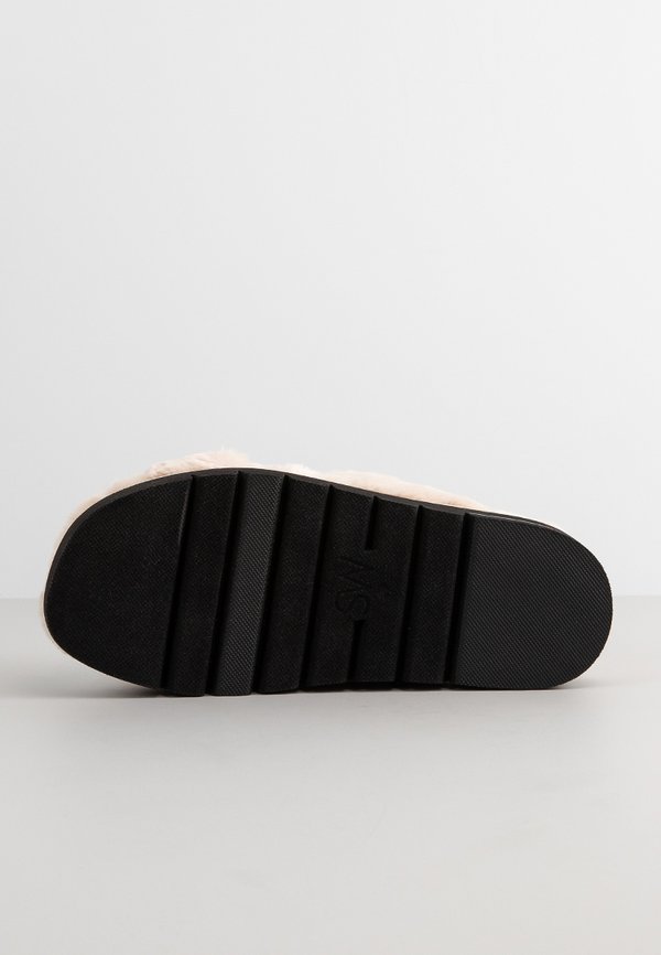 Stuart Weitzman ROZA LIFT CHILL