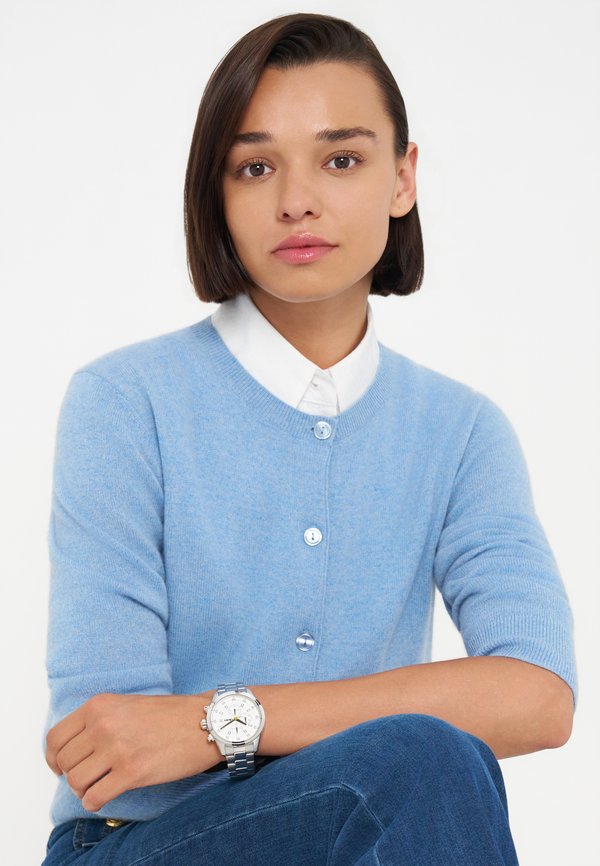 DKNY
