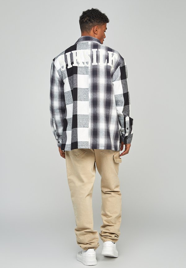 SIKSILK STRAIGHT FIT CARPENTER