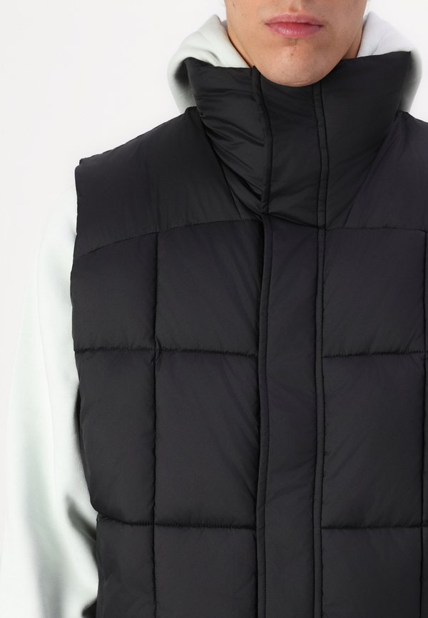 Lyle & Scott QUILTED PANNELLED GILET