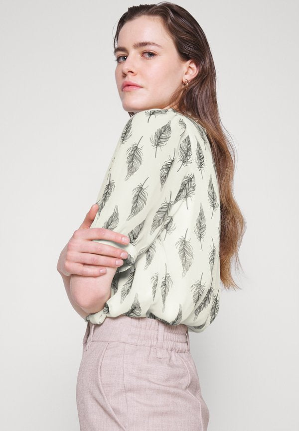 Vero Moda Tall VMSARA NECK TOP WVN BTQ TLL