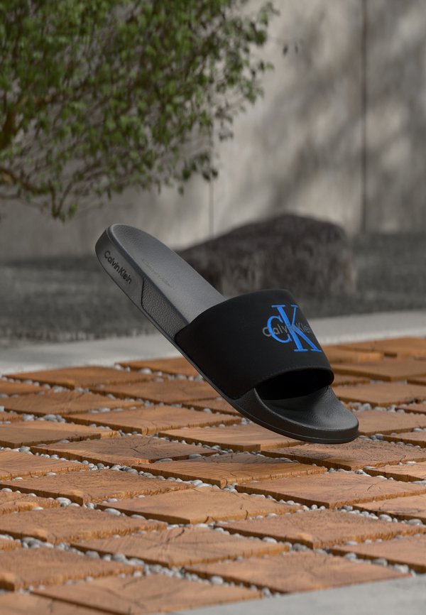 Calvin Klein ESS SLIDE