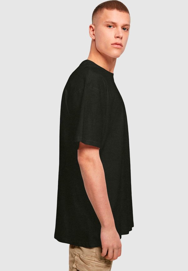 Upscale by Mister Tee FOOTBALL'S COMING HOME GAMECHANGER OVERSIZE TEE