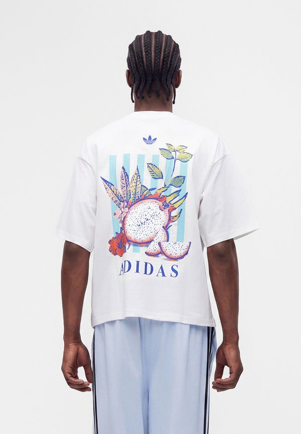 adidas Originals NEW STRIPE OVERSIZED TEE UNISEX - Print T-shirt - white