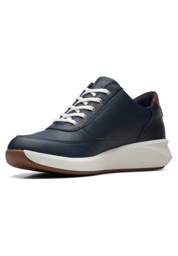Clarks UN RIO ZIP - D