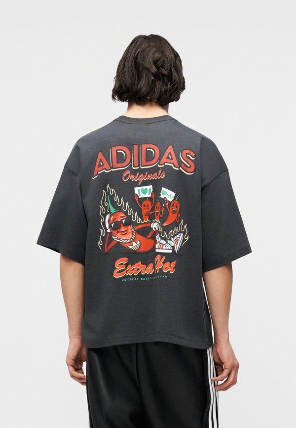 adidas Originals NEW CHILI UNISEX - Print T-shirt - carbon