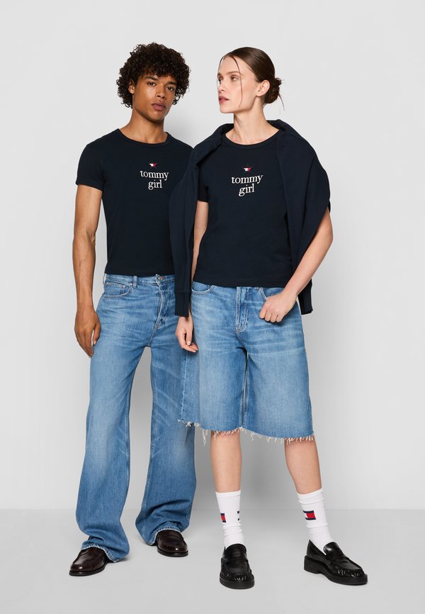 Tommy Jeans EXCLUSIVE TEE UNISEX