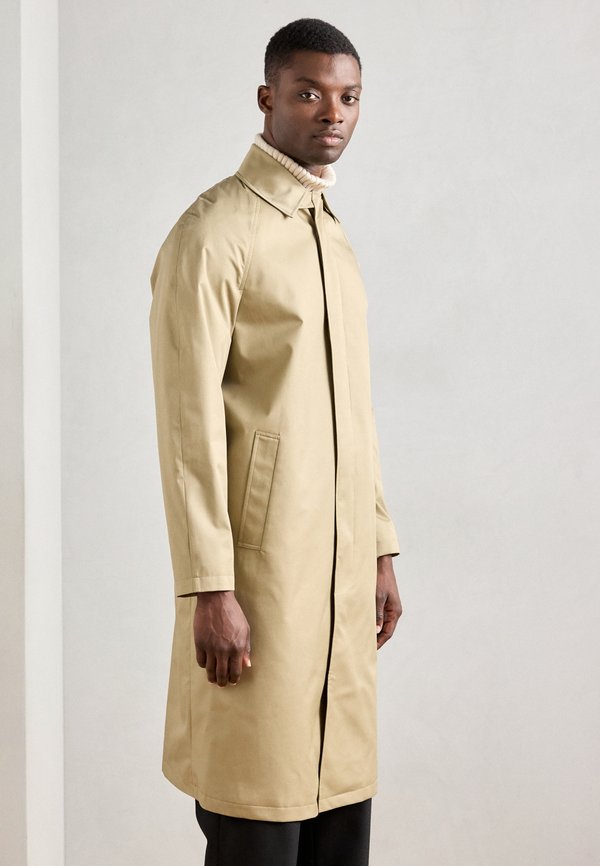 Isaac Dewhirst MACINTOSH COAT