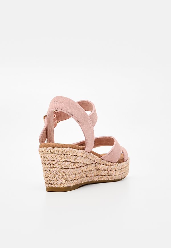 TOMS AUDREY