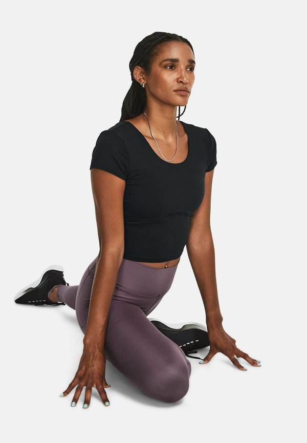 Under Armour SHORT-SLEEVES MERIDIAN