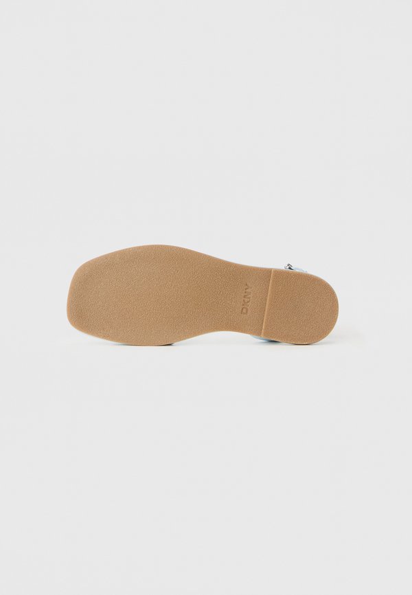 DKNY BACLIFF