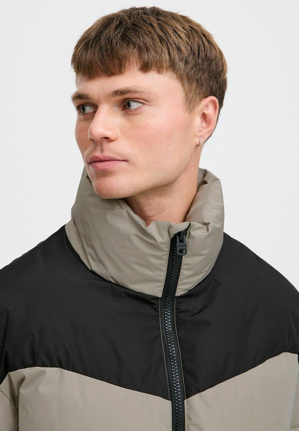 Solid SDMORITZ COLORBLOCK