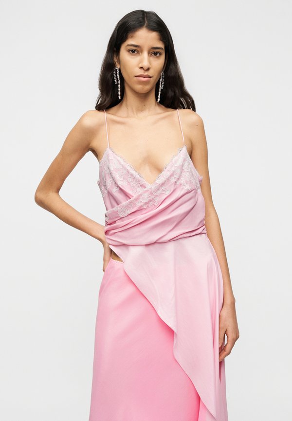 MOSCHINO