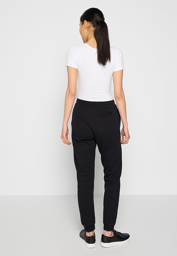 KARL LAGERFELD
