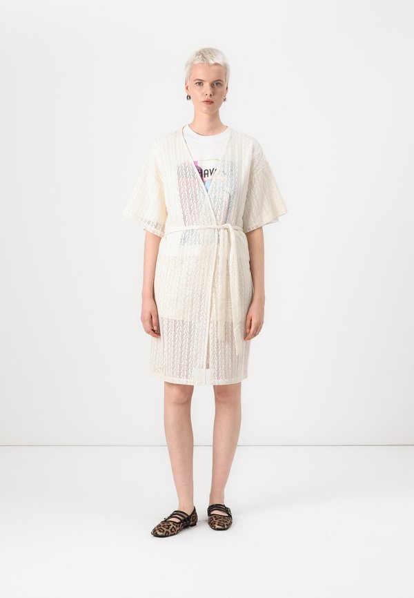 VILA VIGENEVA KIMONO