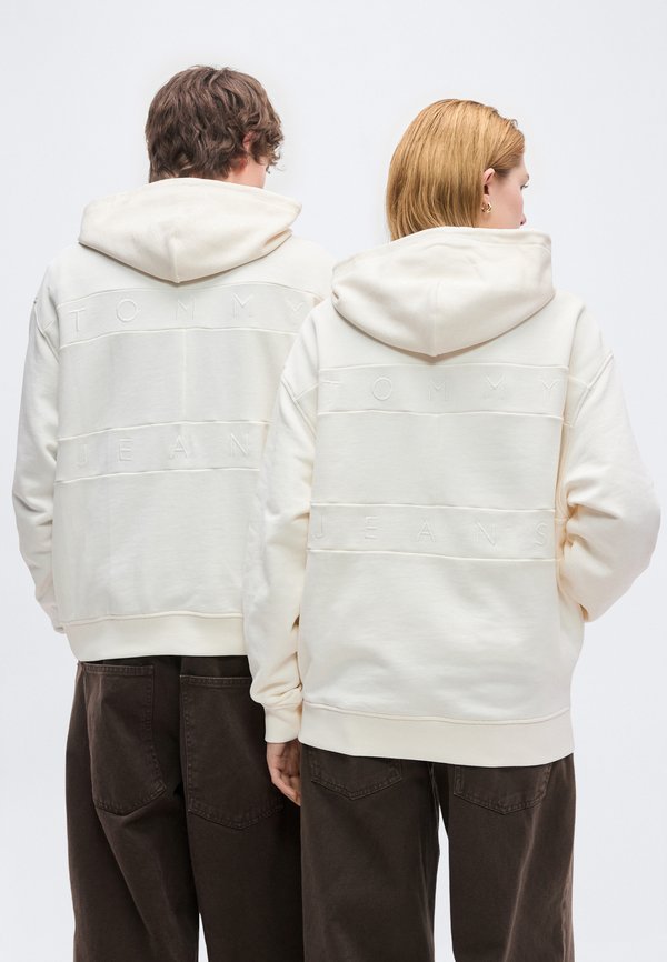 Tommy Jeans OVERDYED BACK FLAG BADGE RELAXED HOODY