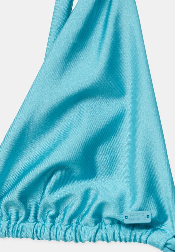 PULL&BEAR SHINY TRIANGLE WITH KNOTS