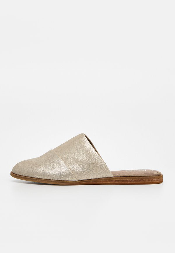 TOMS JADE