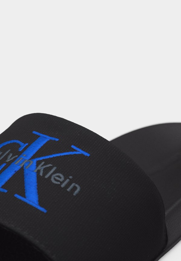 Calvin Klein ESS SLIDE
