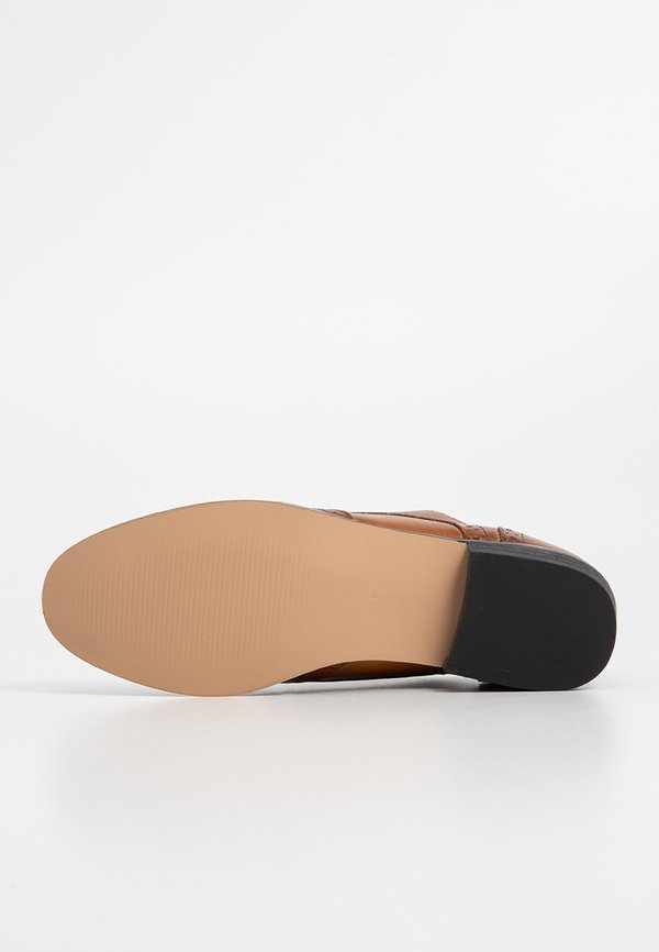 Clarks FALCONET