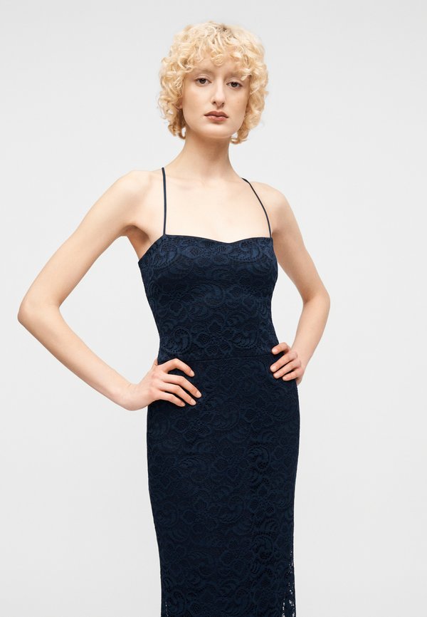 WAL G. BACK DETAIL MAXI