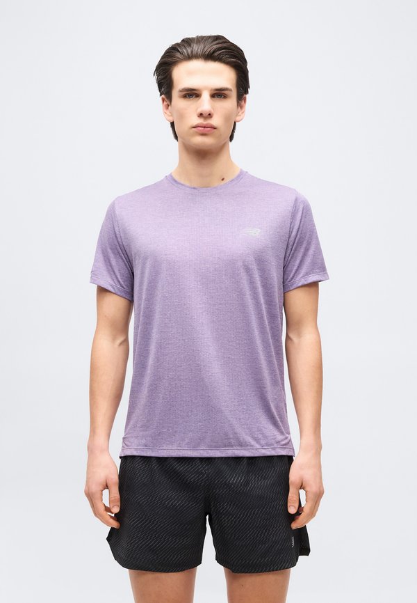 New Balance NB ATHLETICS RUN T-SHIRT - Basic T-shirt - candied violet/slate grey