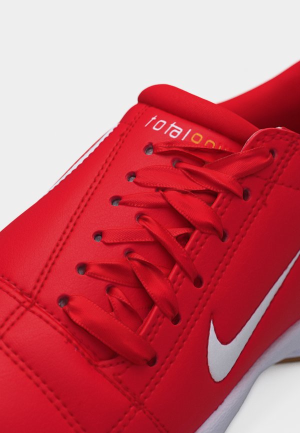 Nike Sportswear T90