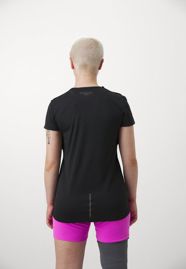 Even&Odd active by Zalando