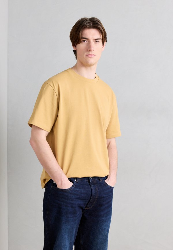 Lindbergh O-NECK TEE OVERSIZE S/S