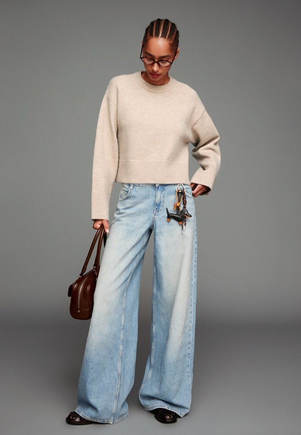 Bershka WITH HEM - Jumper - sand