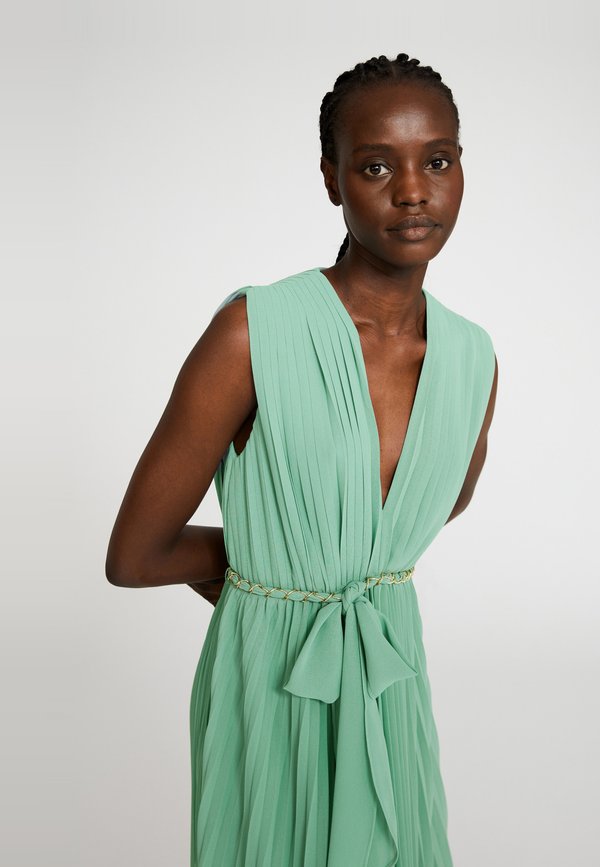 Claudie Pierlot ROXY