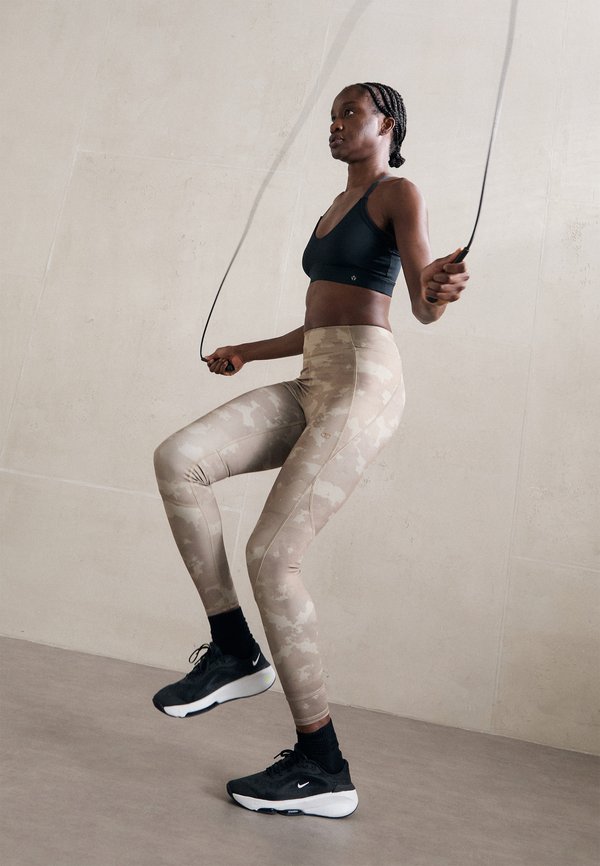 Champion PERFORMANCE CROP INTERLOCK