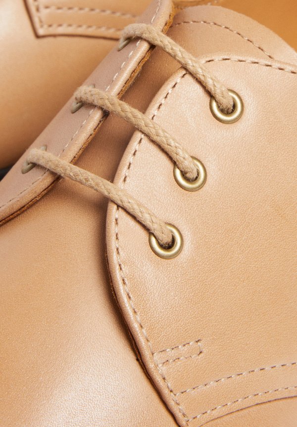 Dr. Martens 3 EYE