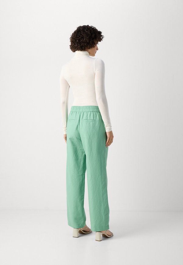 Scotch & Soda CORE ROLL UP NECK LONG SLEEVE