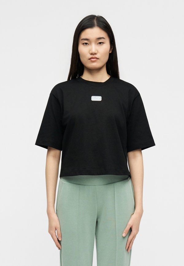 EA7 Emporio Armani