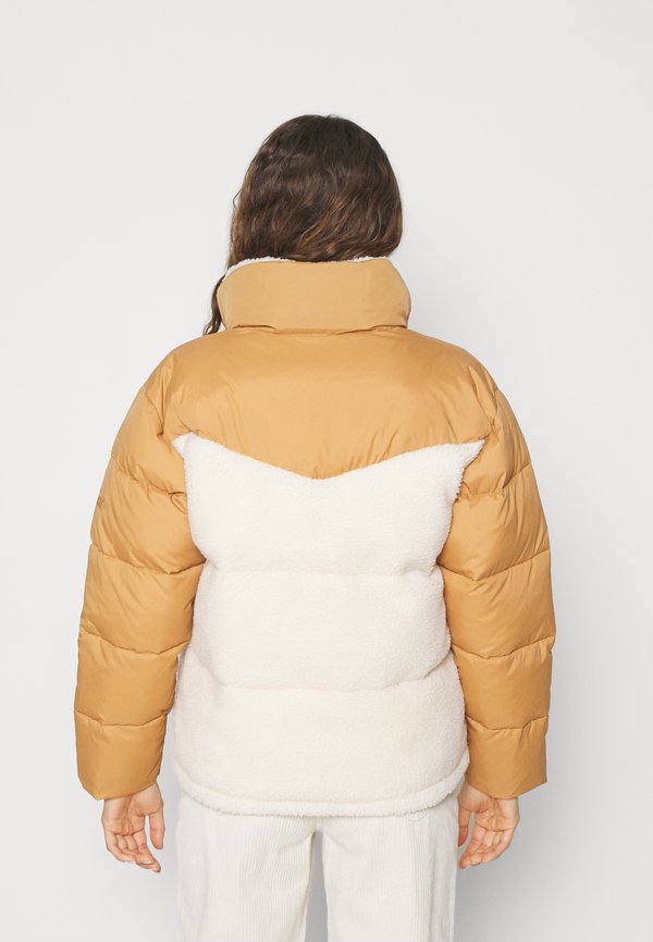Billabong JANUARY