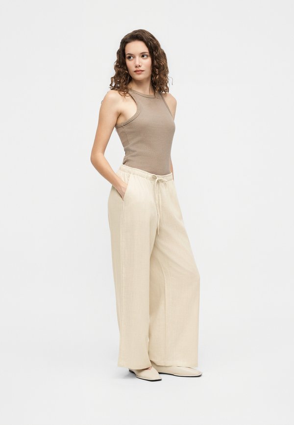 Vero Moda Petite VMROSIE WIDE PANT