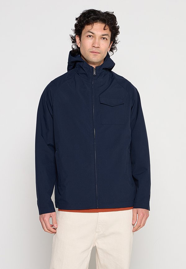 Lyle & Scott