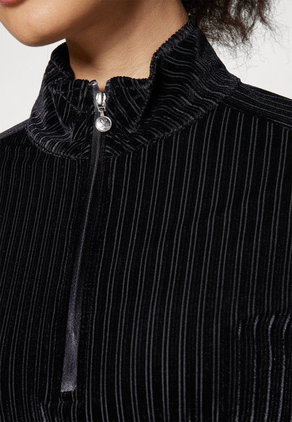 Daily Sports TRINITY HALF NECK