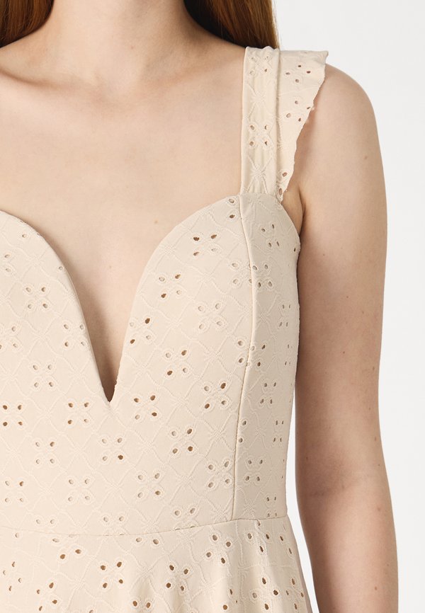 WAL G. NATADDIA V NECK SUMMER DRESS