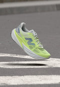 New Balance FUELCELL REBEL V5 - Road running shoes - afterglow