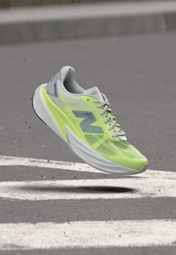 New Balance FUELCELL REBEL V5 - Road running shoes - afterglow
