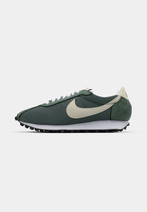 Nike Sportswear LD 1000