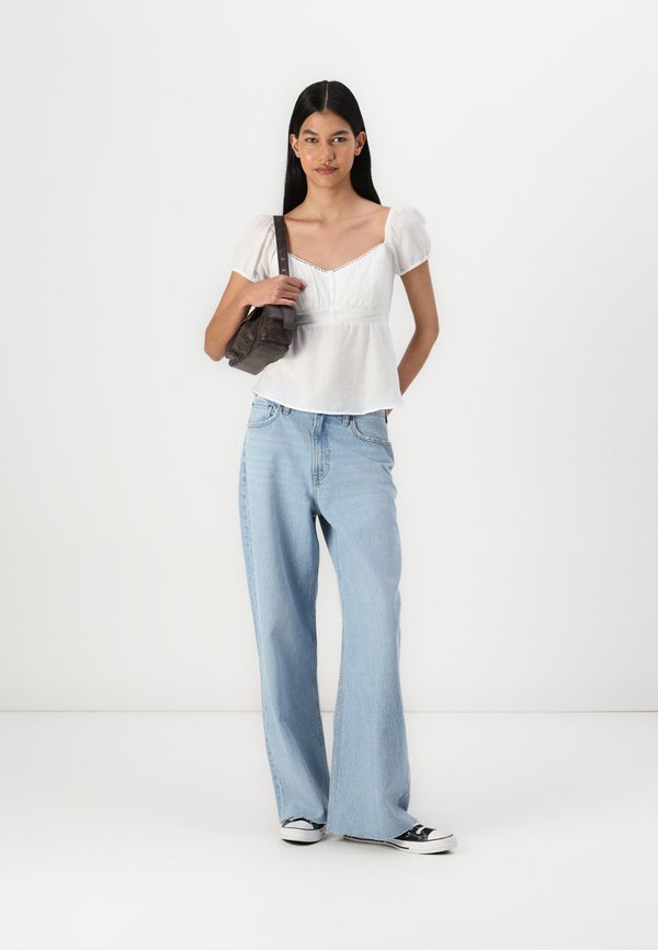 Abercrombie & Fitch Curve Love High Rise Wide Leg Jean