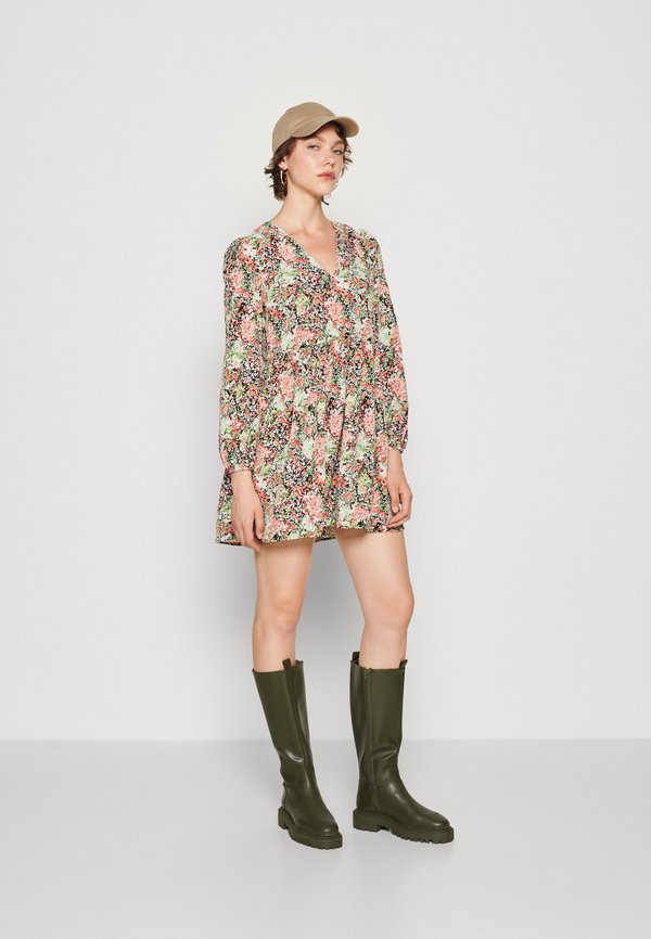 Pieces PCMOLLY V-NECK SHORT DRESS