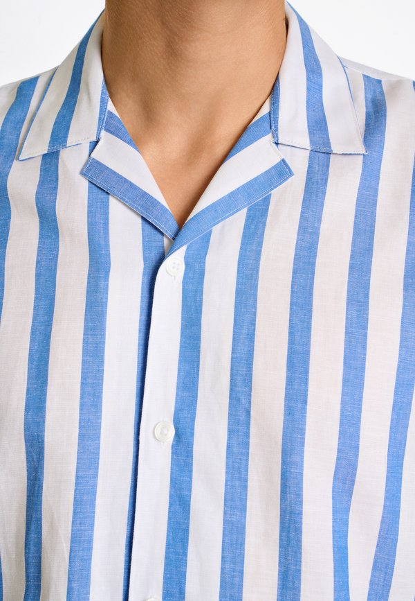 Lindbergh STRIPED RESORT